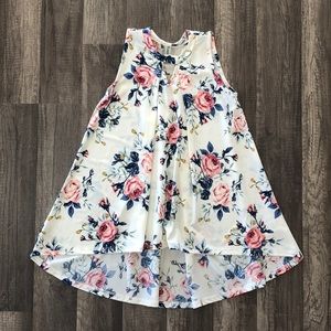 Flowy ivory floral tank with keyhole detail